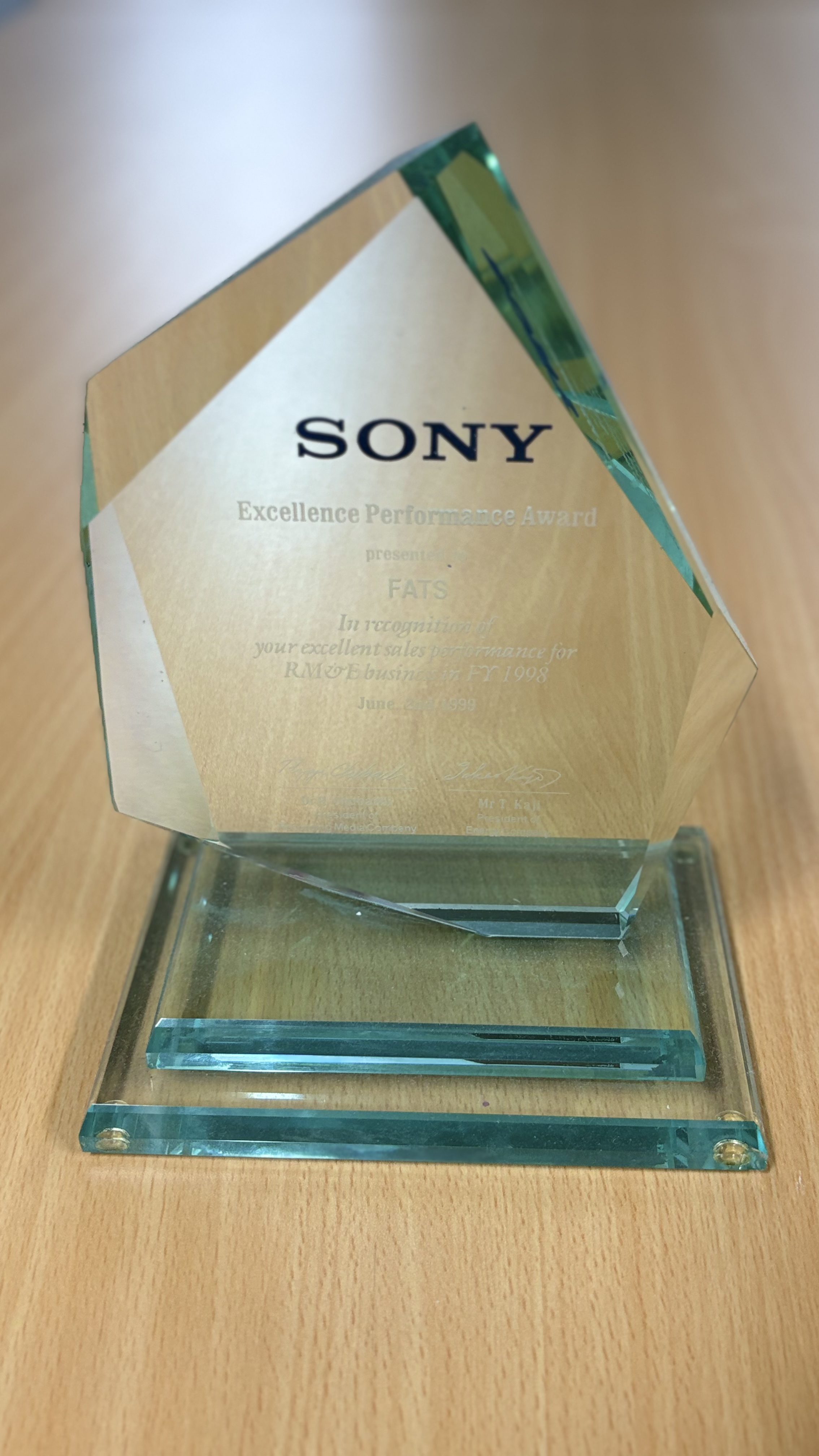 GLASS AWARDS 7